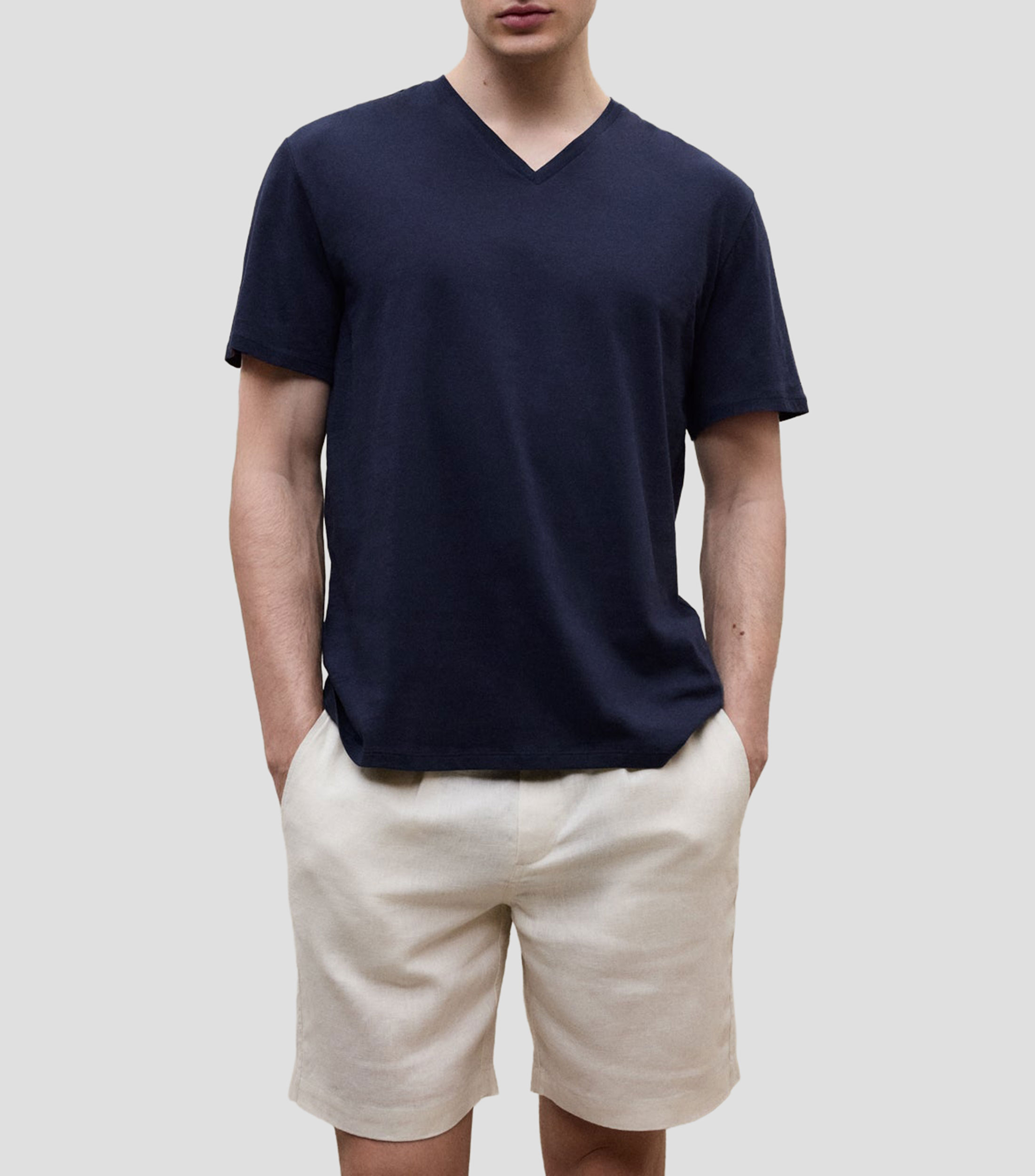 Playera cuello V manga corta lisa Hombre